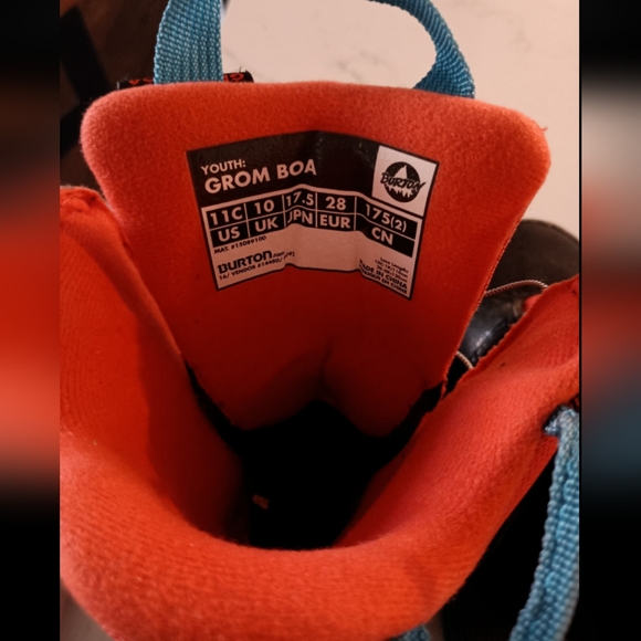 Burton grom BOA snowboard boots kids toddler 11c - Picture 2 of 3